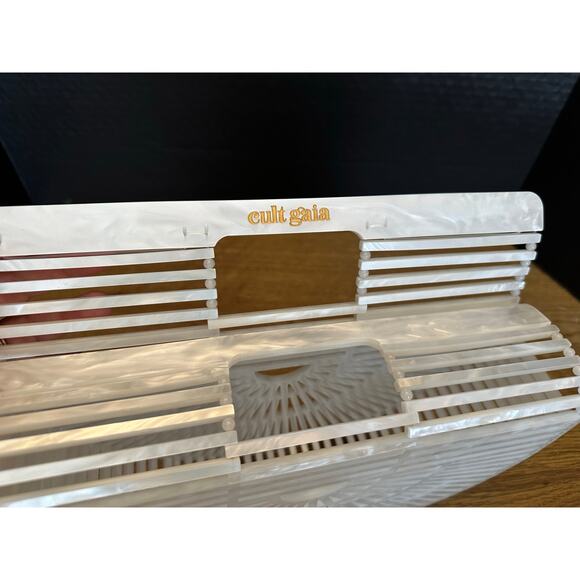NIB CULT GAIA Acrylic Ark Small Clutch Handbag Pearl White Dustbag Card - Picture 5 of 13